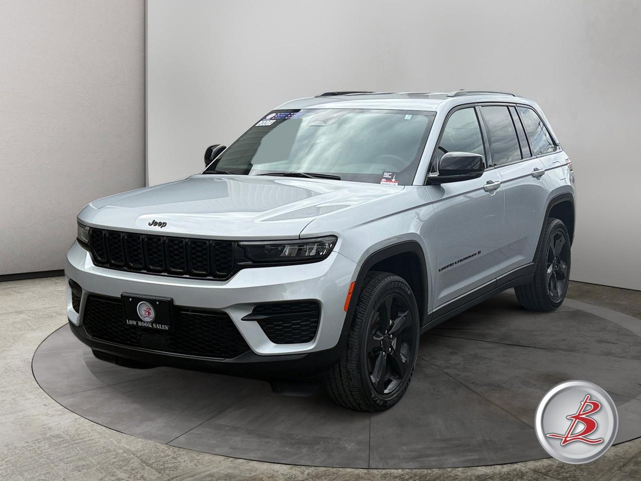 2023 Jeep GRAND CHEROKEE Altitude