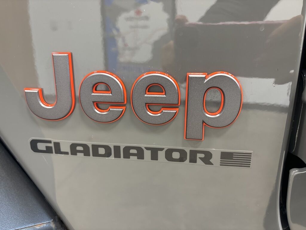 2023 Jeep Gladiator 4x4 Crew Cab Mojave Minocqua WI