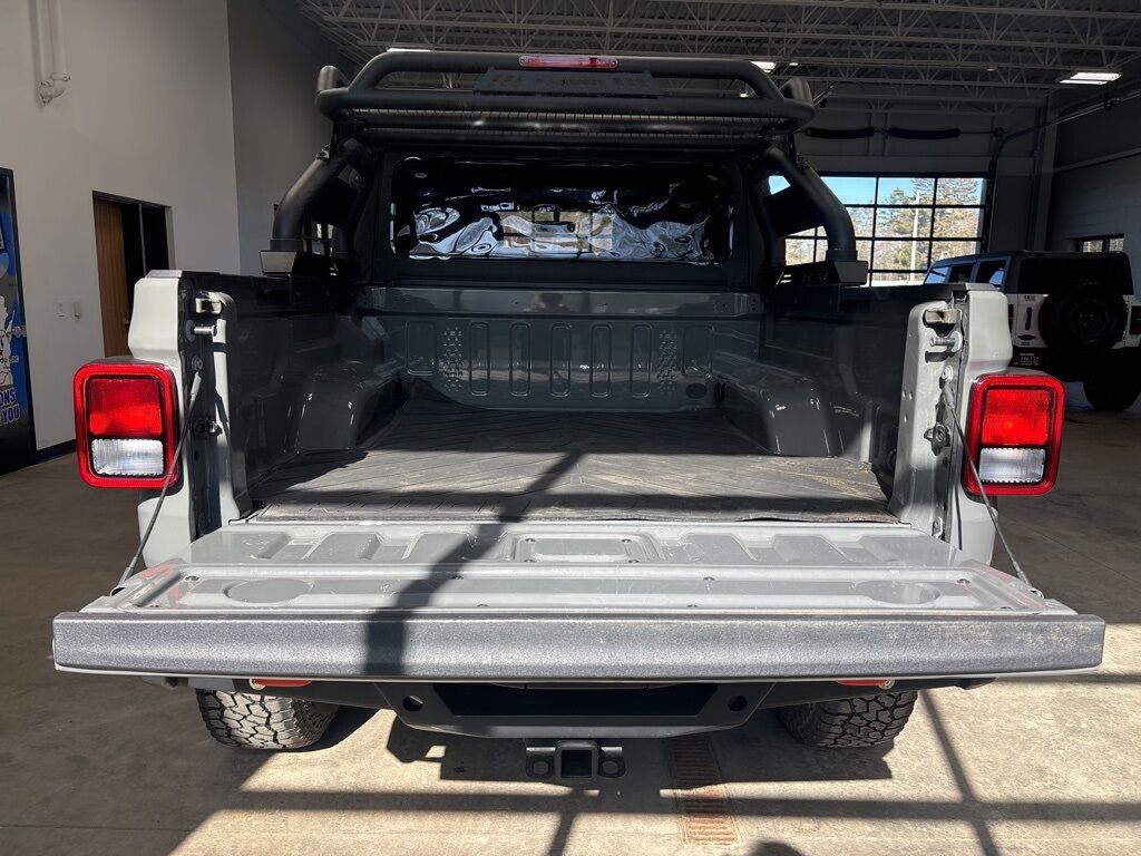 2023 Jeep Gladiator 4x4 Crew Cab Mojave Minocqua WI