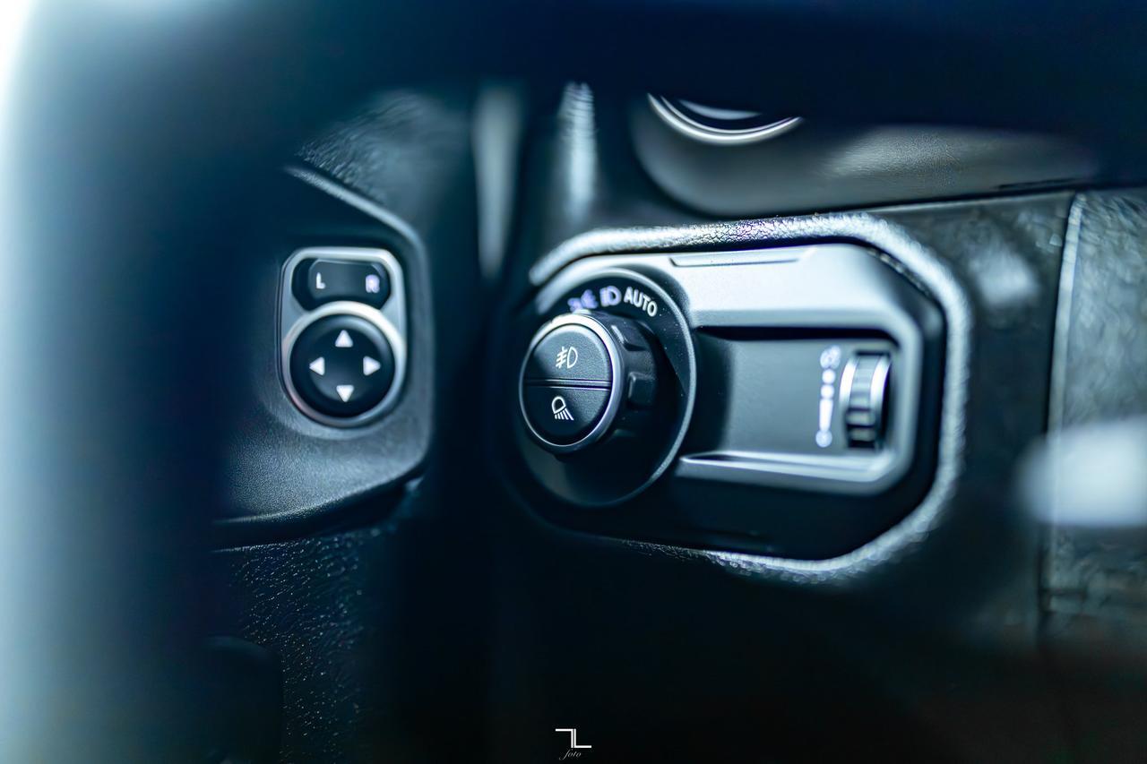 2023 Jeep Gladiator 4x4 Sport S Leather Nav BCam Red Deer AB