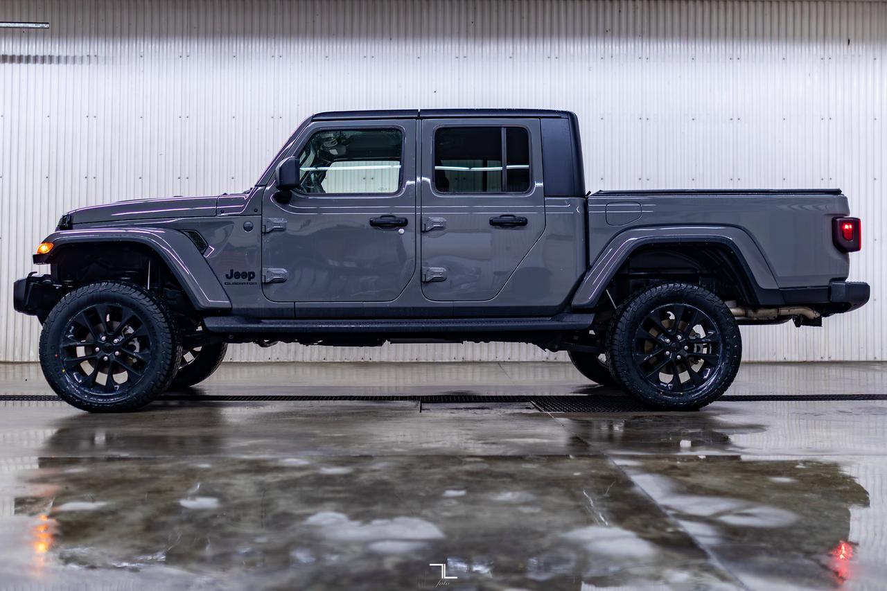 2023 Jeep Gladiator 4x4 Sport S Leather Nav BCam Red Deer AB