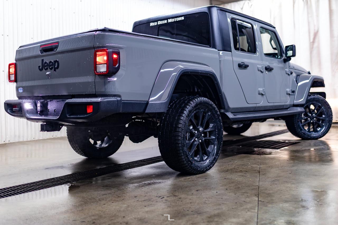 2023 Jeep Gladiator 4x4 Sport S Leather Nav BCam Red Deer AB