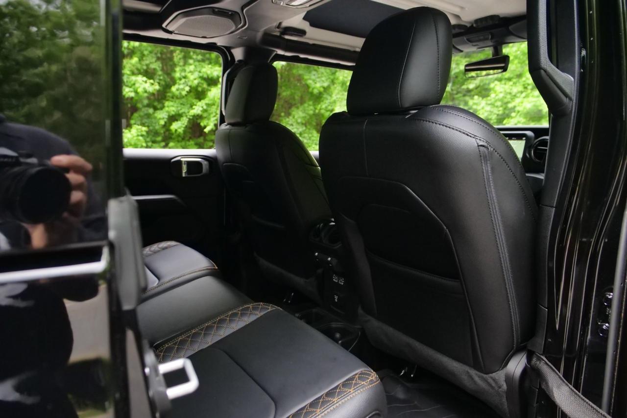 2023 Jeep Gladiator High Altitude 4X4 / Turbo Diesel / Nappa Leather! High Point NC