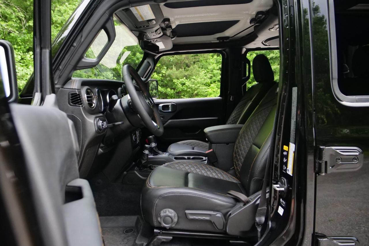 2023 Jeep Gladiator High Altitude 4X4 / Turbo Diesel / Nappa Leather! High Point NC