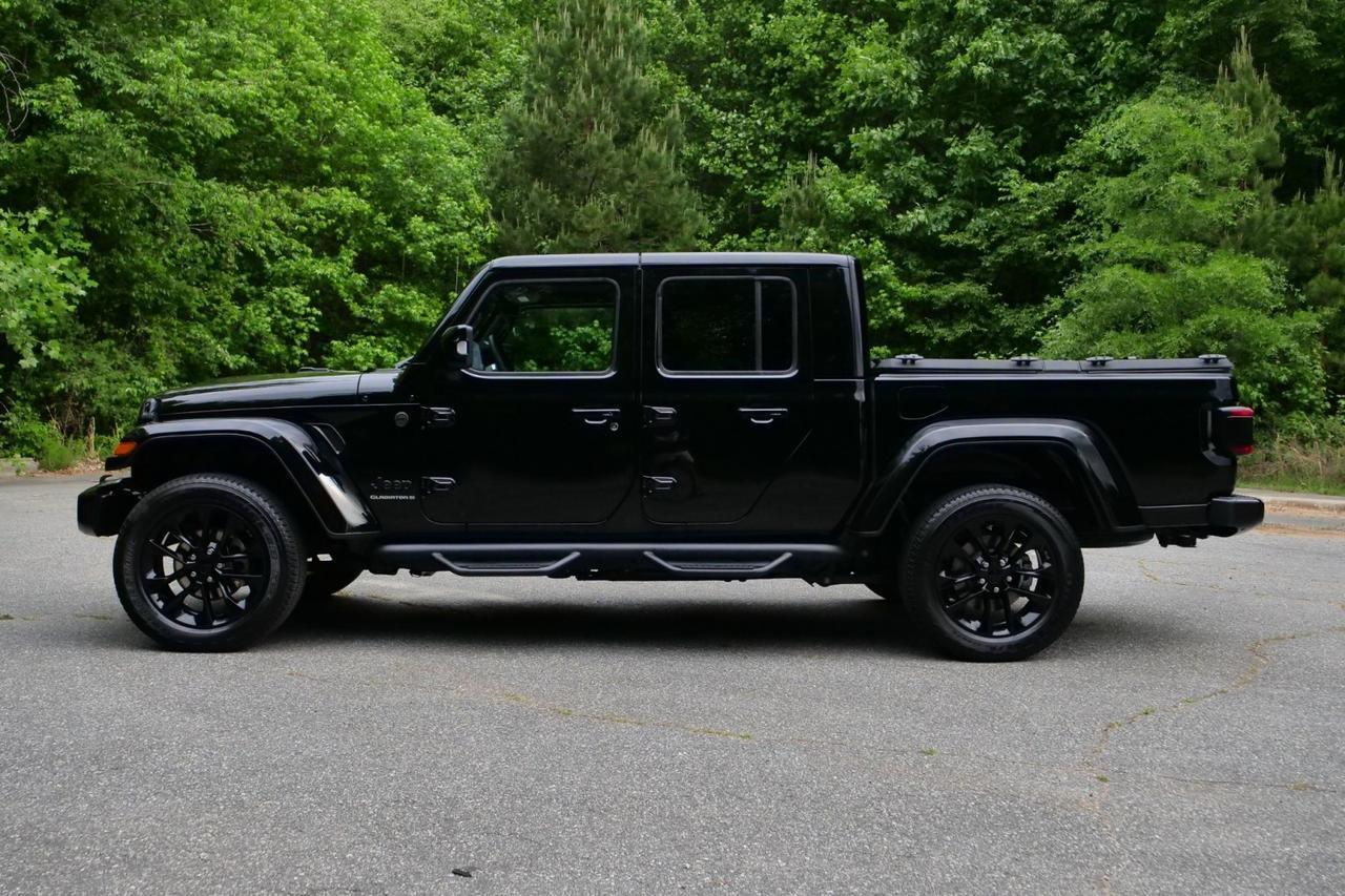 2023 Jeep Gladiator High Altitude 4X4 / Turbo Diesel / Nappa Leather! High Point NC