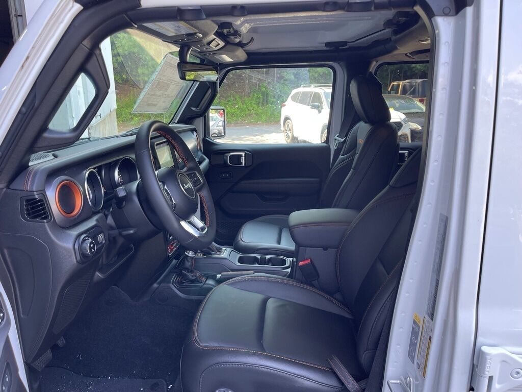 2023 Jeep Gladiator MOJAVE 4X4 Orange MA