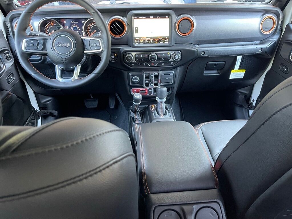 2023 Jeep Gladiator MOJAVE 4X4 Orange MA