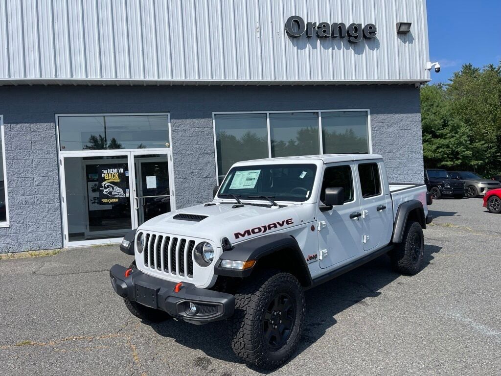 2023 Jeep Gladiator MOJAVE 4X4 Orange MA