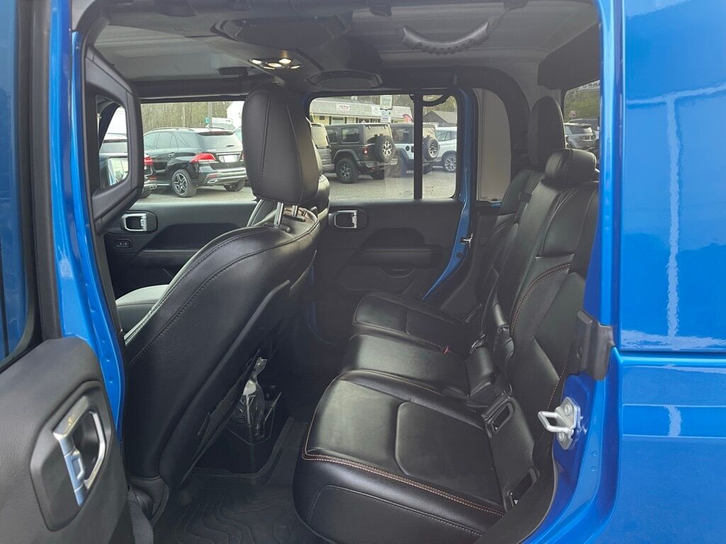2023 Jeep Gladiator MOJAVE 4X4 Orange MA