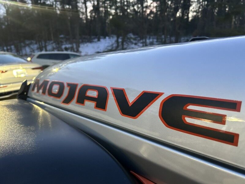 2023 Jeep Gladiator Mojave - 1-OWNER - ONLY 7K MILES Whitinsville MA