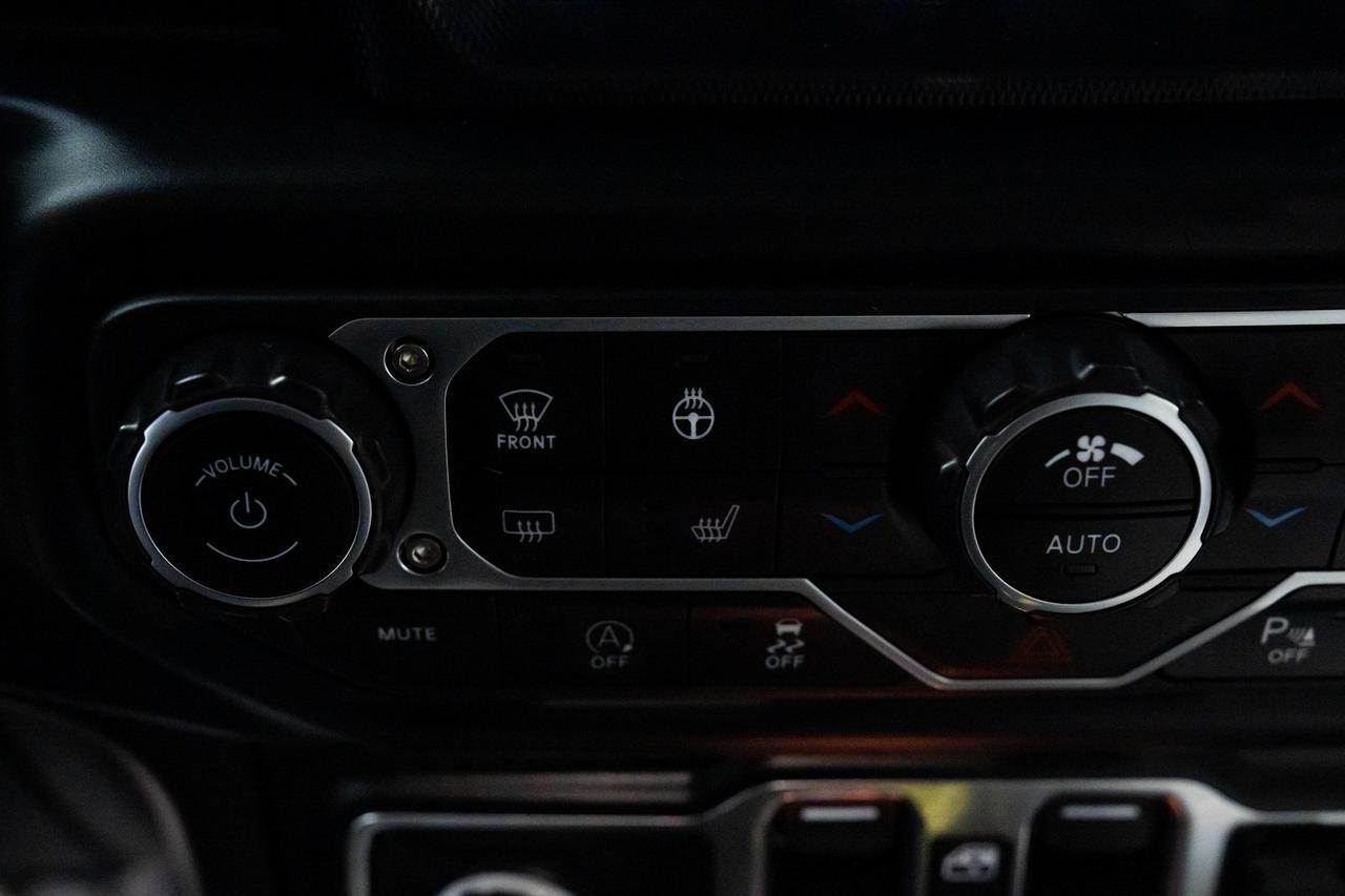 2023 Jeep Gladiator Mojave 24D Mojave Cold Weather Group Heated Seats Portland OR