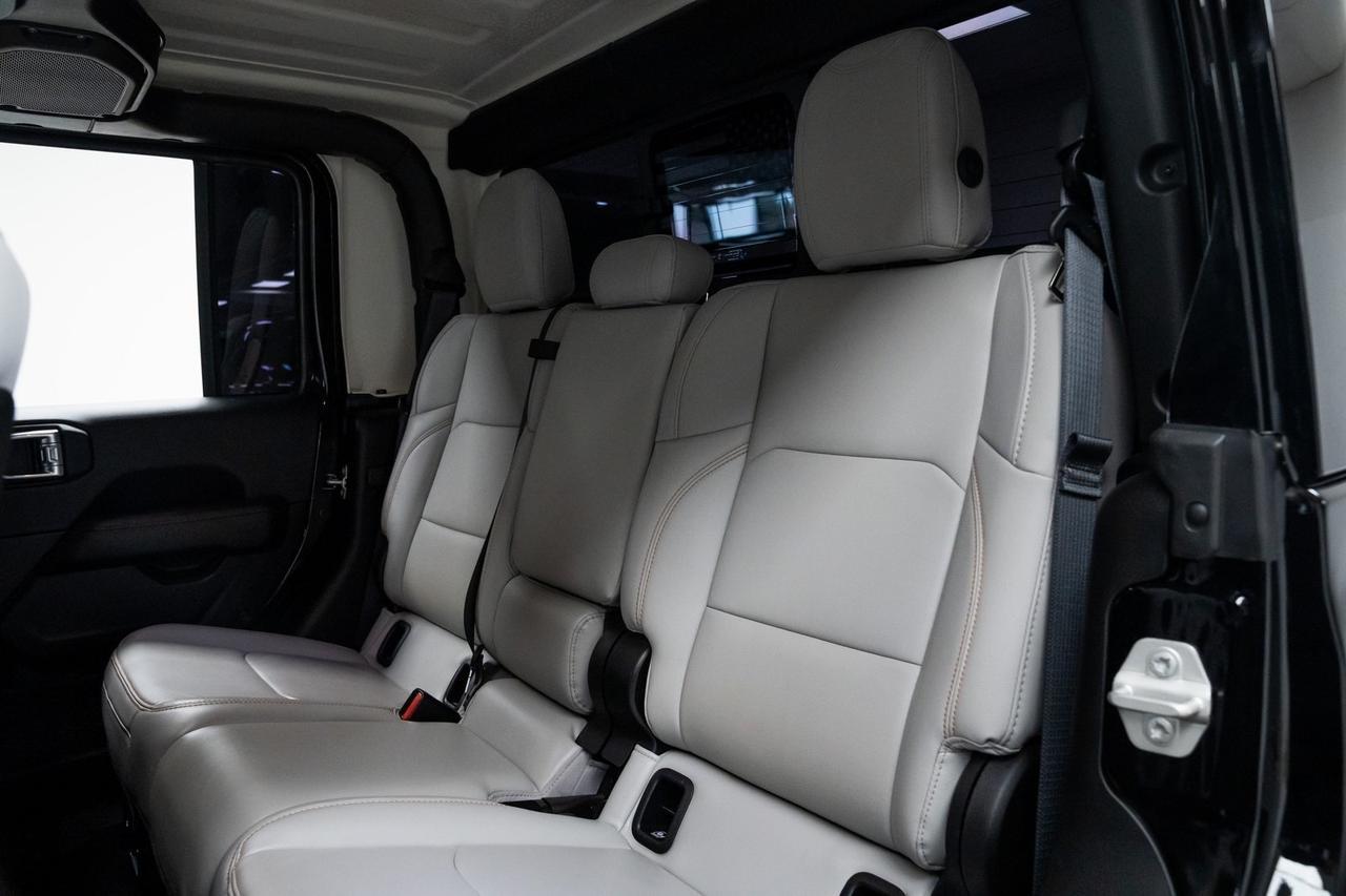 2023 Jeep Gladiator Mojave 24D Mojave Cold Weather Group Heated Seats Portland OR