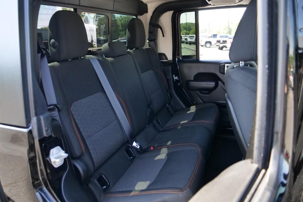 2023 Jeep Gladiator Mojave 4X4 / Cold Weather Group / UPGRADES! High Point NC