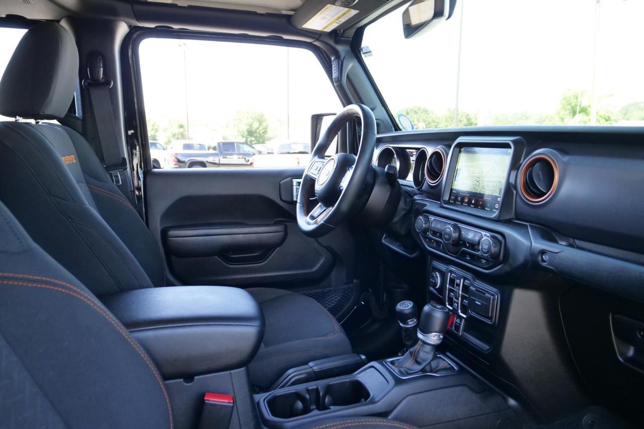 2023 Jeep Gladiator Mojave 4X4 / Cold Weather Group / UPGRADES! High Point NC