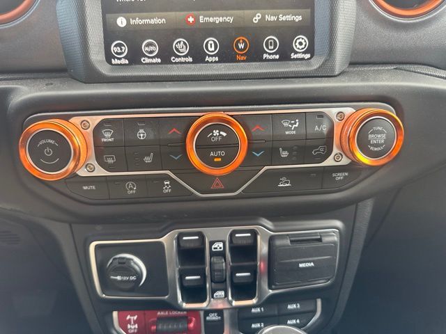 2023 Jeep Gladiator Mojave Random Lake WI