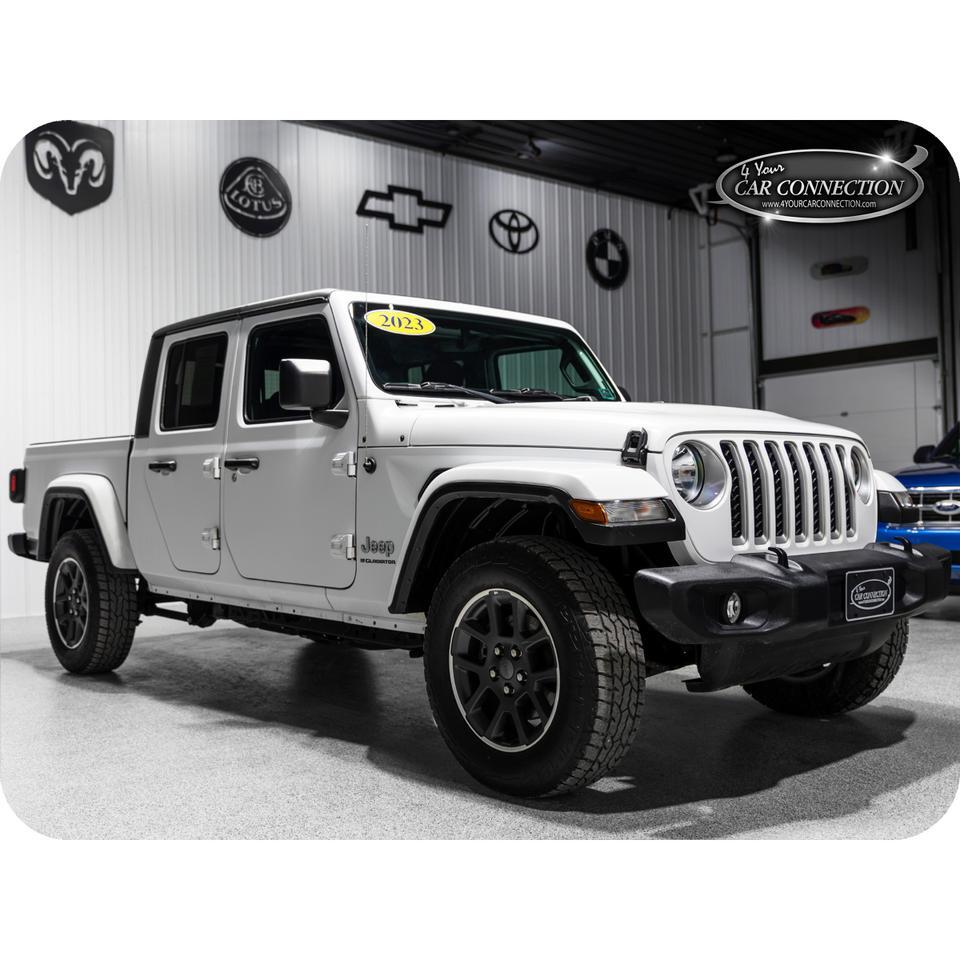 2023 Jeep Gladiator Overland 4WD Cranberry PA