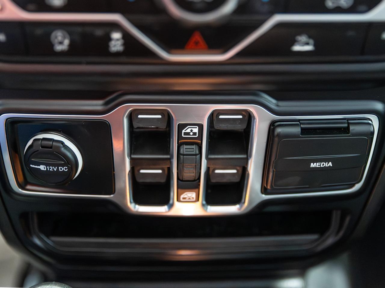 2023 Jeep Gladiator Overland 4WD Cranberry PA
