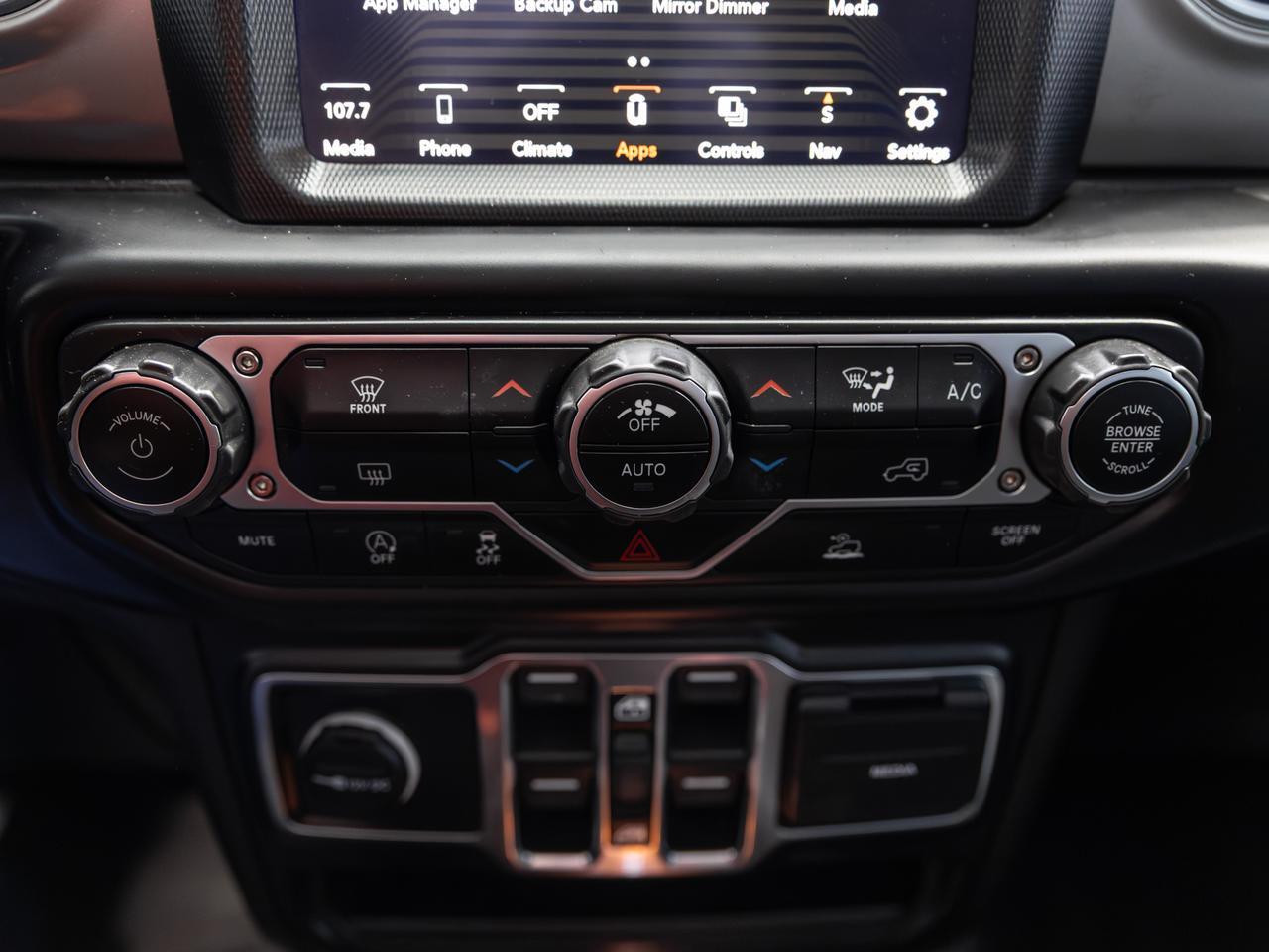 2023 Jeep Gladiator Overland 4WD Cranberry PA