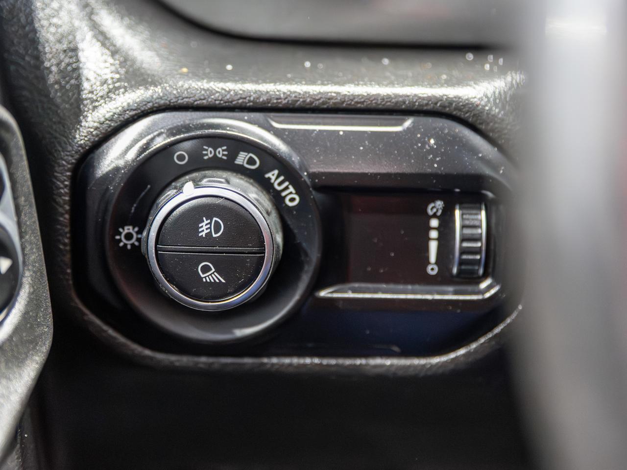 2023 Jeep Gladiator Overland 4WD Cranberry PA