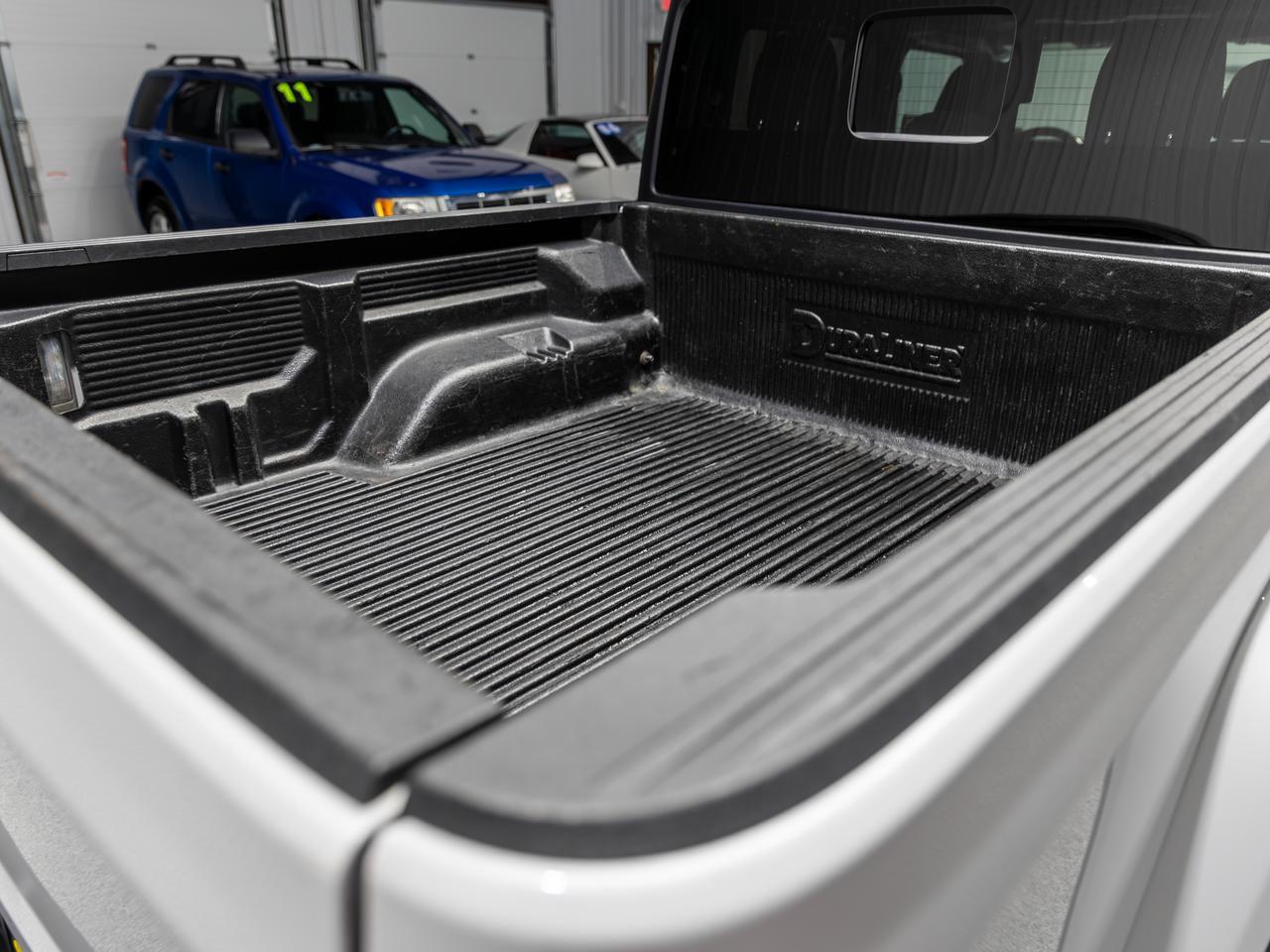 2023 Jeep Gladiator Overland 4WD Cranberry PA