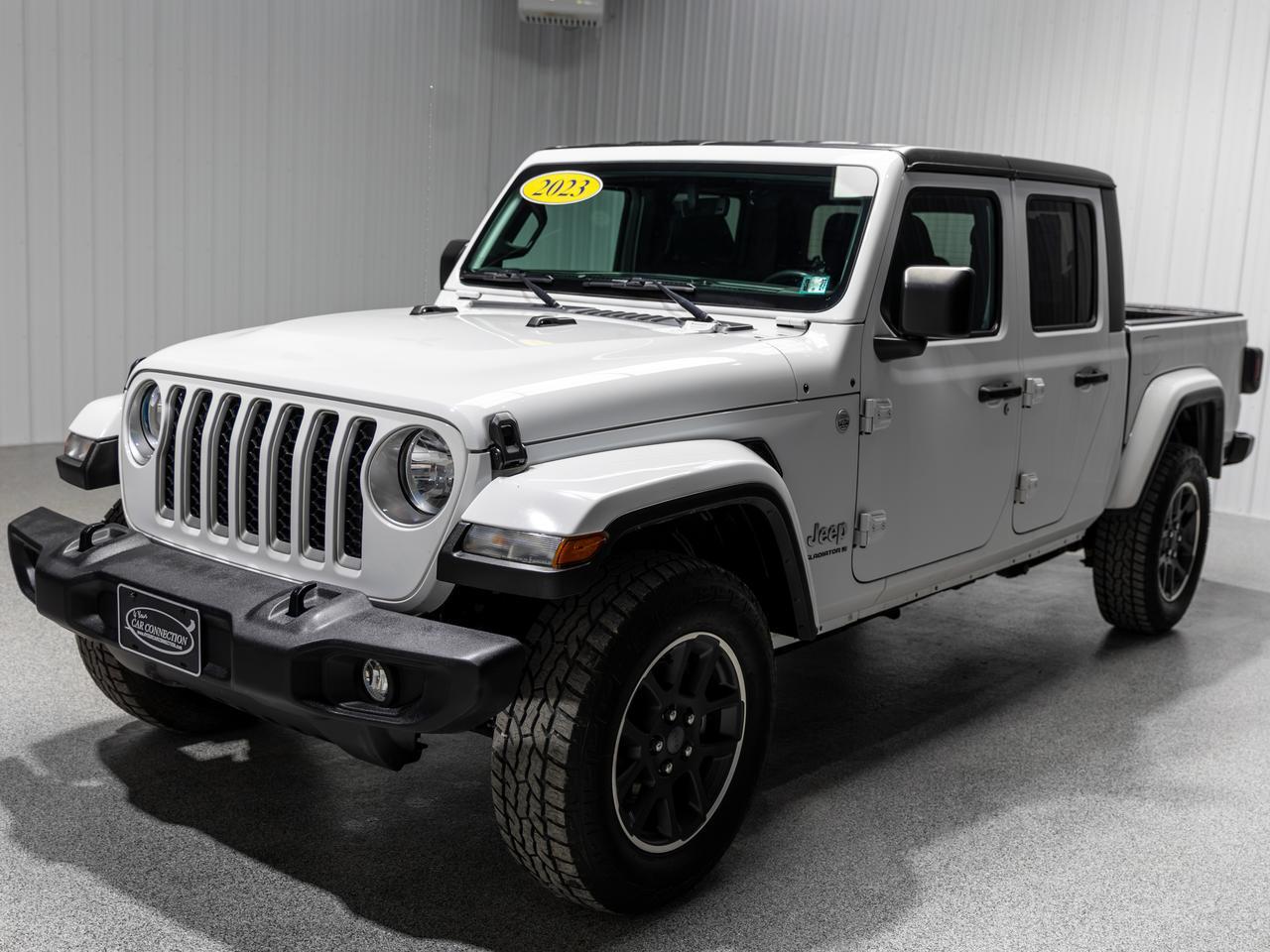 2023 Jeep Gladiator Overland 4WD Cranberry PA
