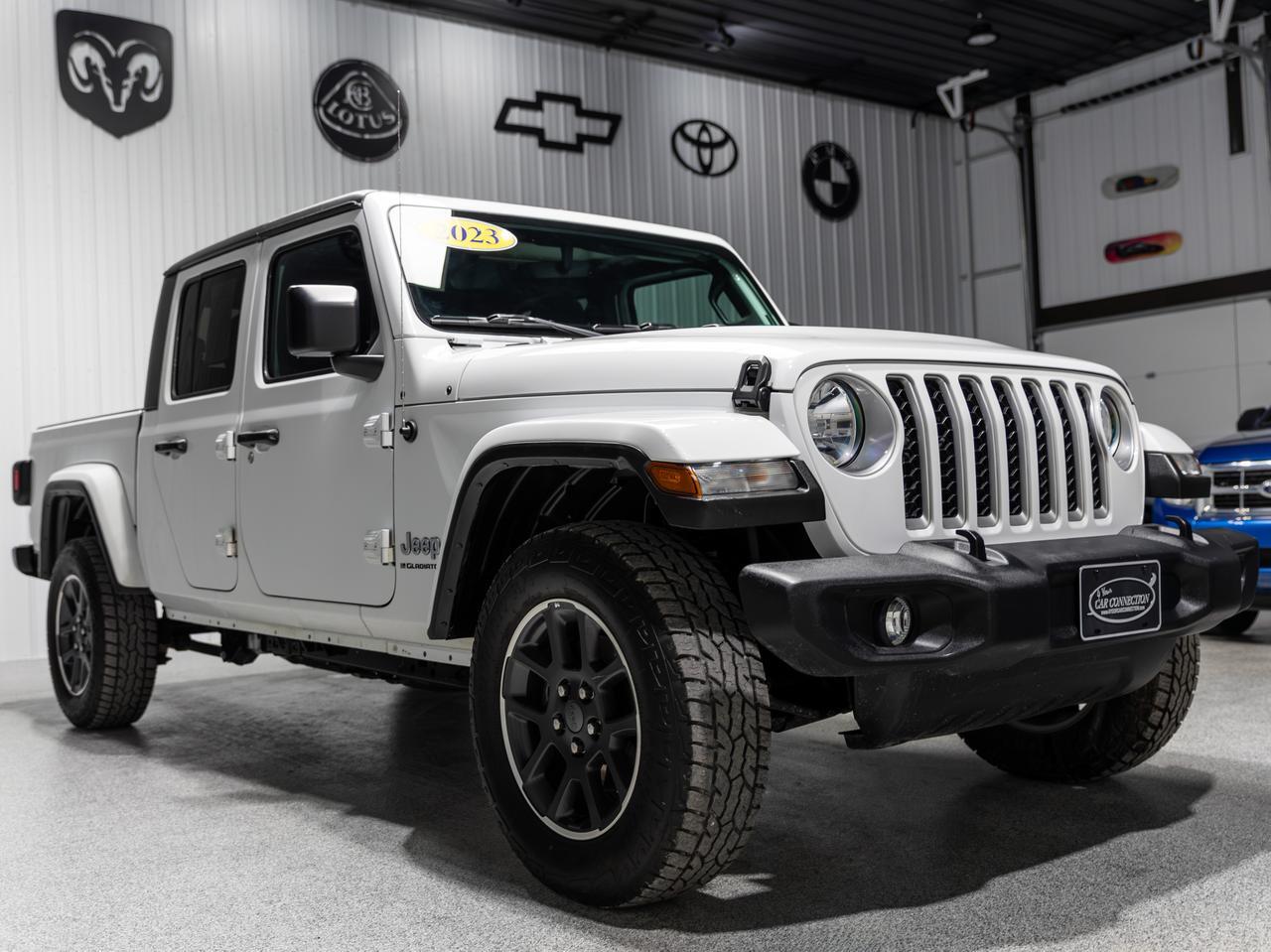 2023 Jeep Gladiator Overland 4WD Cranberry PA