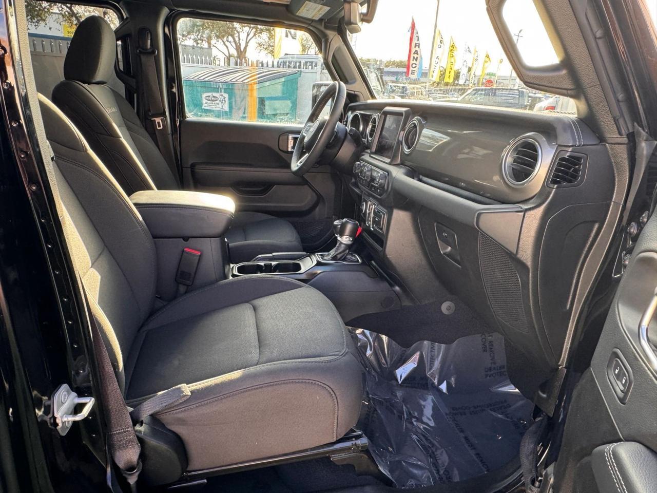 2023 Jeep Gladiator Overland Miami FL