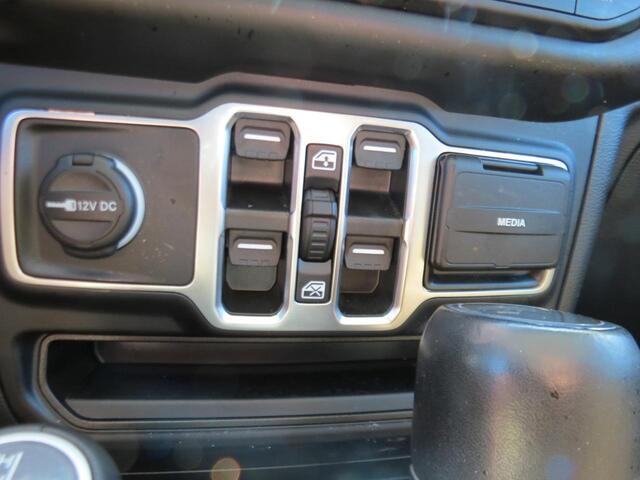 2023 Jeep Gladiator Overland Wilson NC