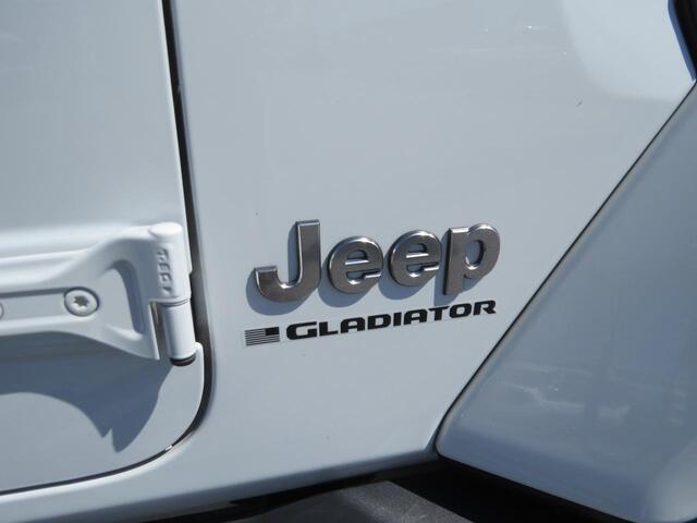 2023 Jeep Gladiator Overland Wilson NC