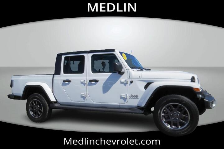 2023 Jeep Gladiator Overland Wilson NC