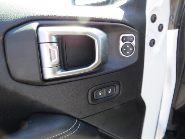 2023 Jeep Gladiator Overland Wilson NC