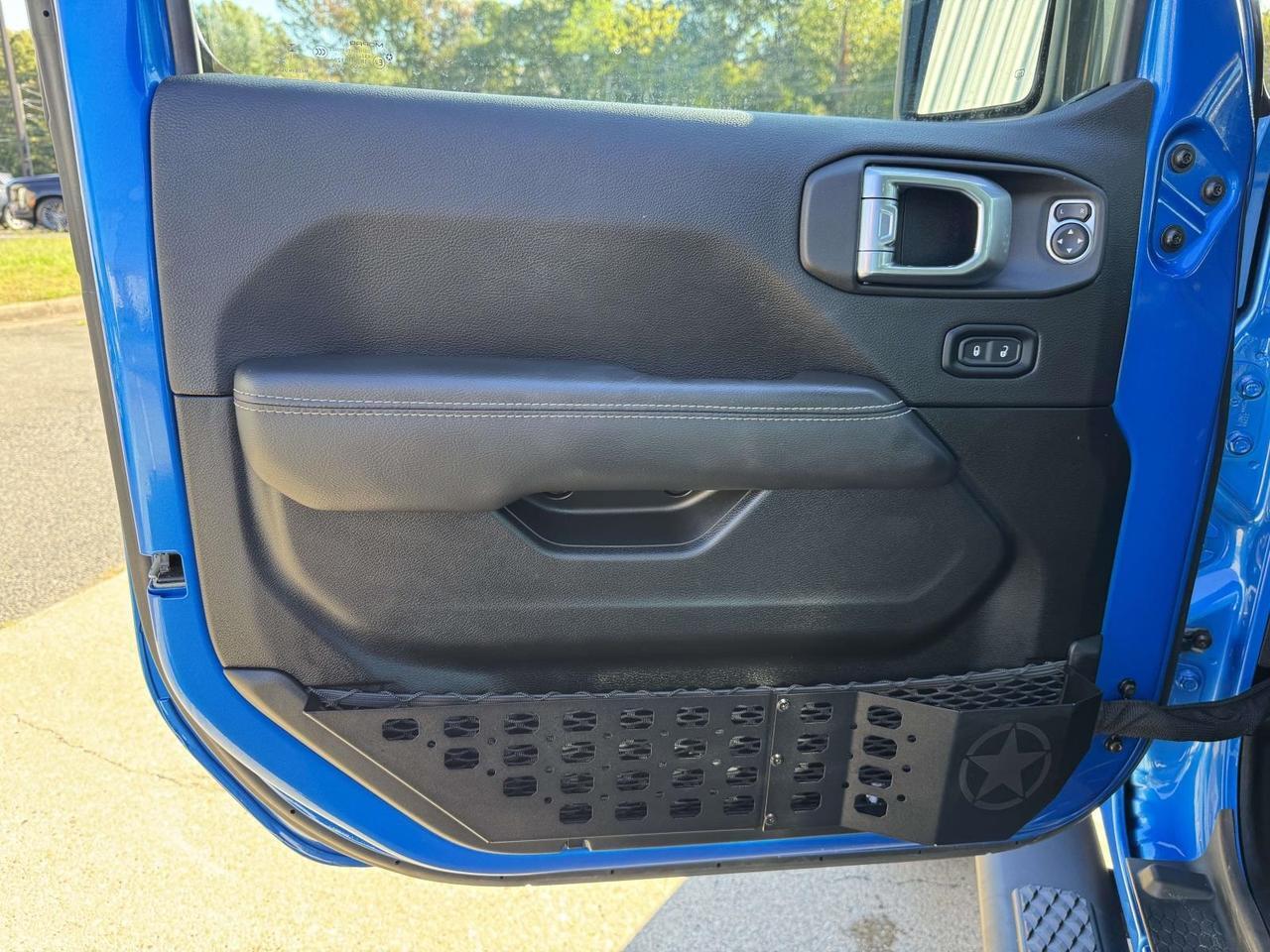 2023 Jeep Gladiator Overland Fredericksburg VA