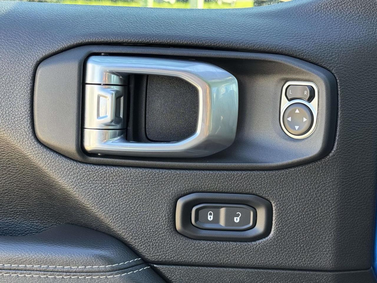 2023 Jeep Gladiator Overland Fredericksburg VA