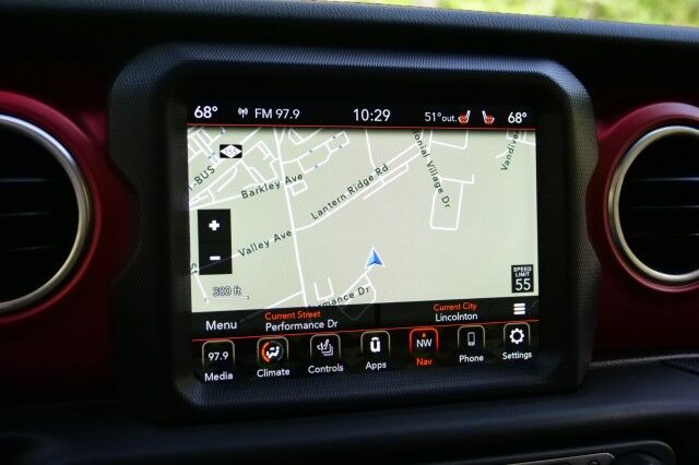 2023 Jeep Gladiator Rubicon 4X4 / Heated Leather Seats / Truck Cap! High Point NC