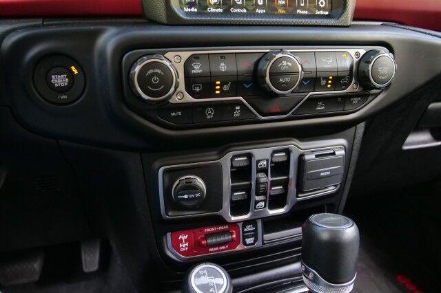 2023 Jeep Gladiator Rubicon 4X4 / Heated Leather Seats / Truck Cap! High Point NC