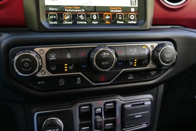 2023 Jeep Gladiator Rubicon 4X4 / Heated Leather Seats / Truck Cap! High Point NC