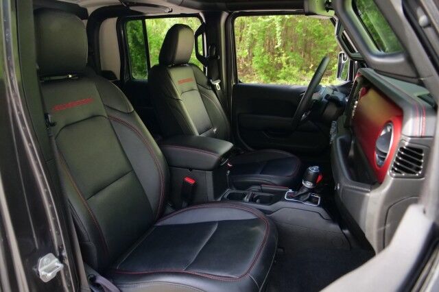 2023 Jeep Gladiator Rubicon 4X4 / Heated Leather Seats / Truck Cap! High Point NC