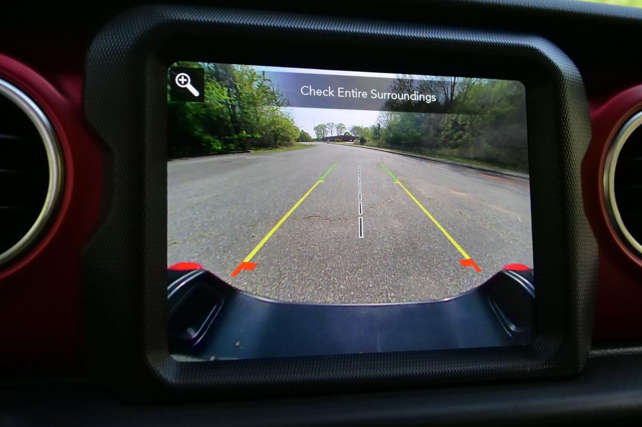 2023 Jeep Gladiator Rubicon 4X4 / Heated Leather Seats / Truck Cap! Lincolnton NC