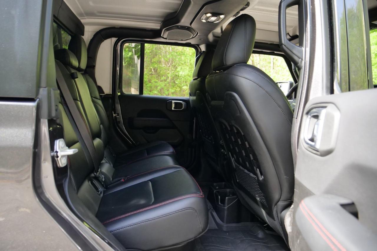 2023 Jeep Gladiator Rubicon 4X4 / Heated Leather Seats / Truck Cap! Lincolnton NC