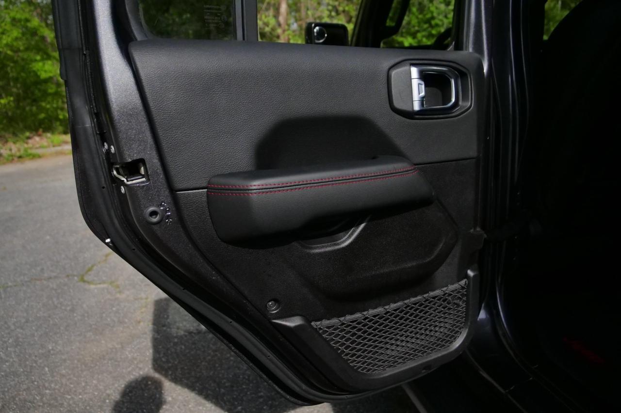 2023 Jeep Gladiator Rubicon 4X4 / Heated Leather Seats / Truck Cap! Lincolnton NC