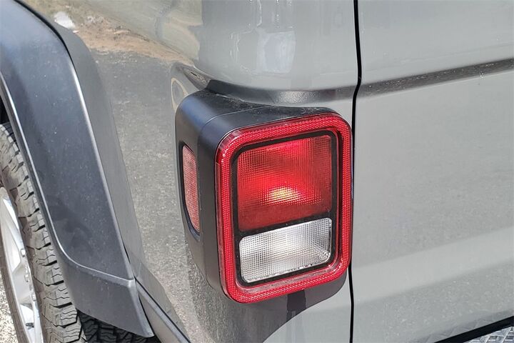 2023 Jeep Gladiator Sport  TX
