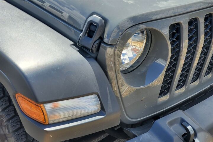 2023 Jeep Gladiator Sport  TX