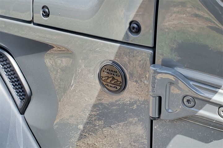 2023 Jeep Gladiator Sport  TX