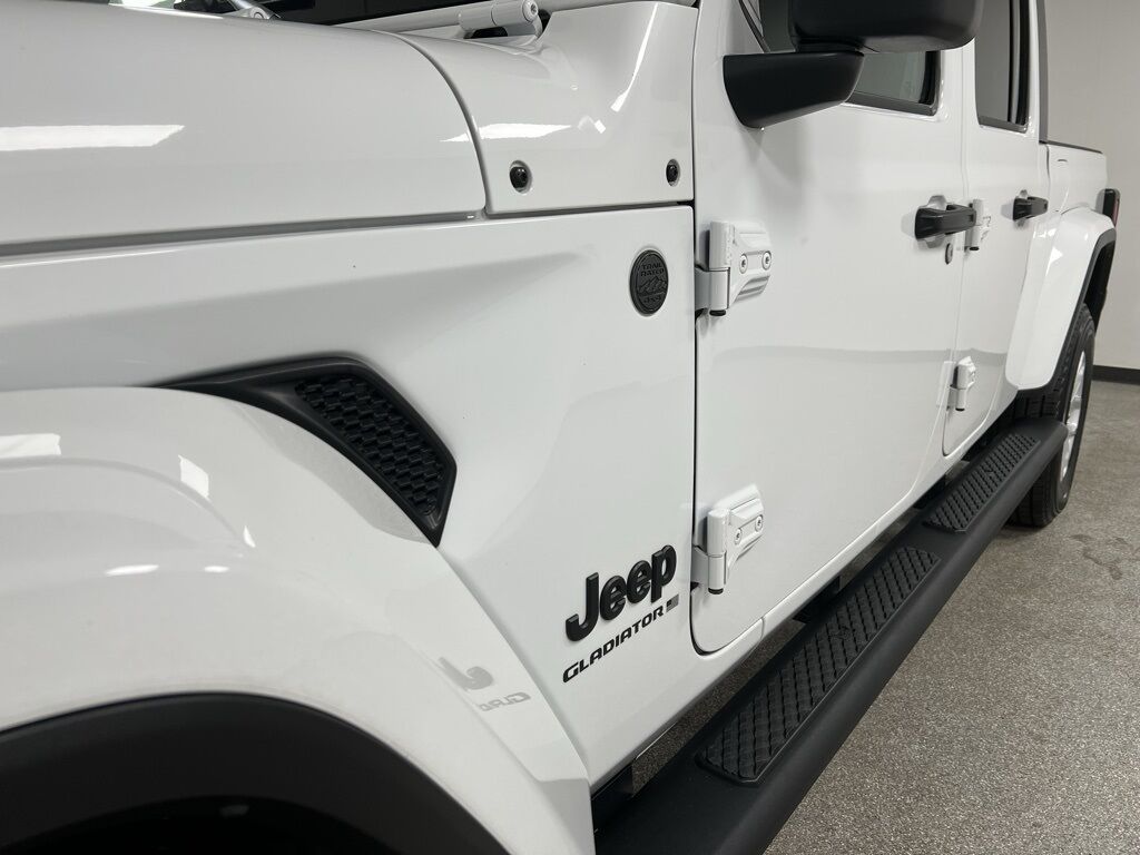 2023 Jeep Gladiator Sport Loveland CO