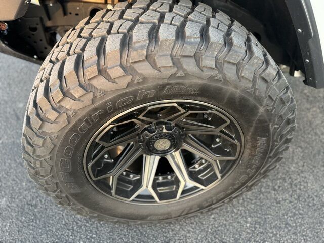 2023 Jeep Gladiator Sport S  TX