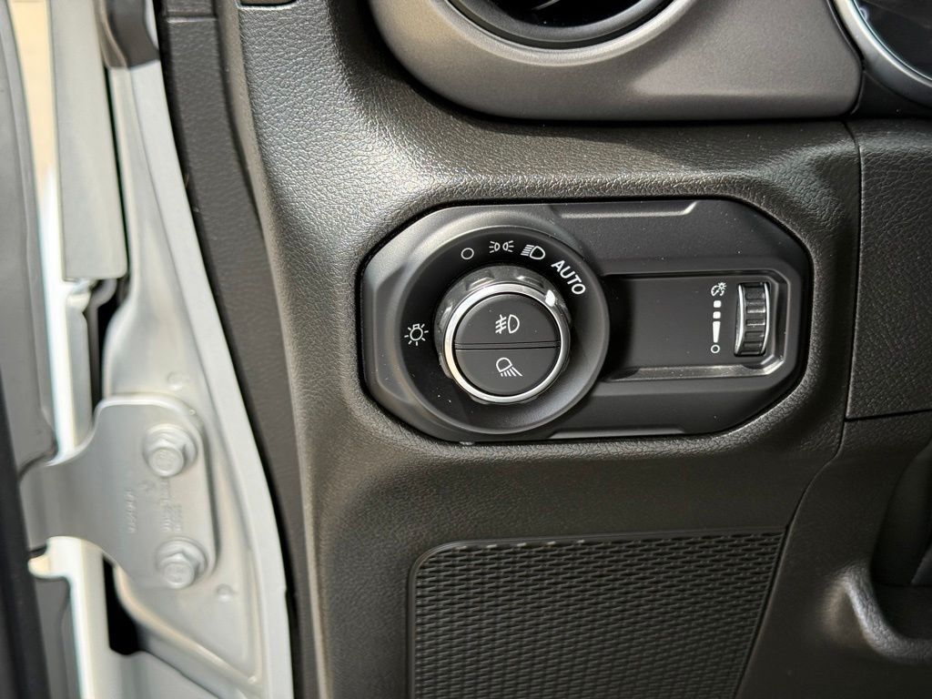 2023 Jeep Gladiator Sport S Crestwood KY