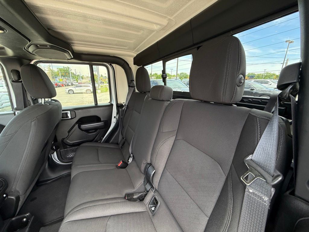 2023 Jeep Gladiator Sport S Crestwood KY