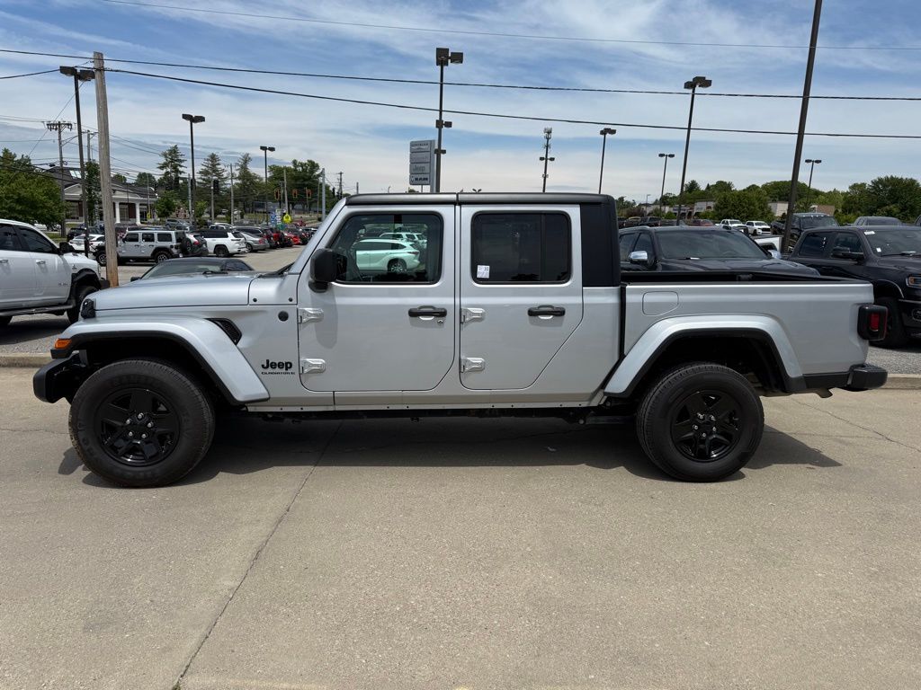 2023 Jeep Gladiator Sport S Crestwood KY