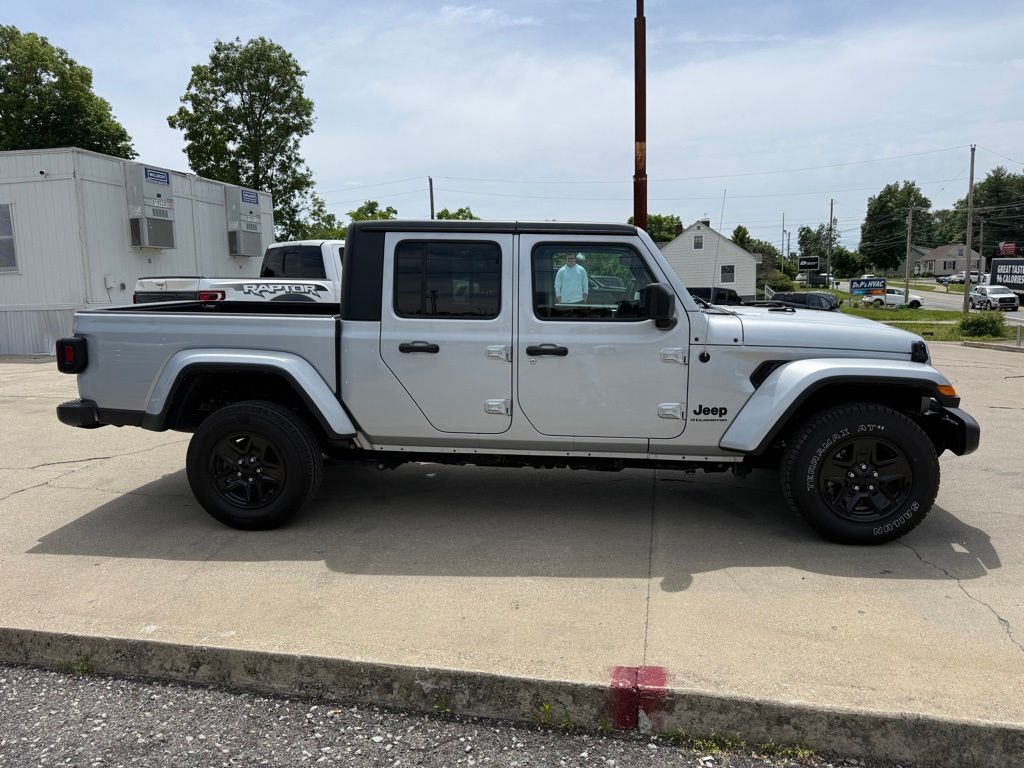 2023 Jeep Gladiator Sport S Crestwood KY