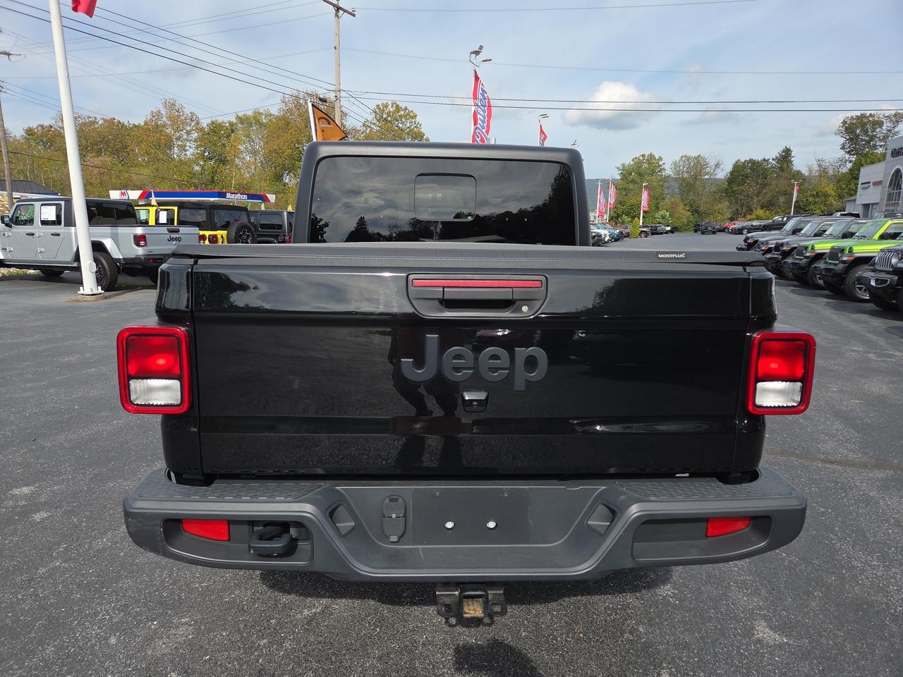 2023 Jeep Gladiator Sport S Hamburg PA